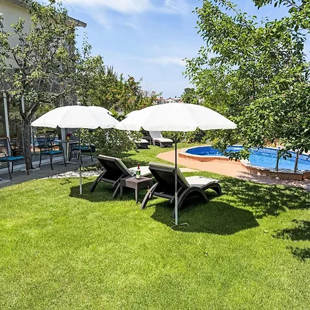 Ein Im Zweirosen By Interhome