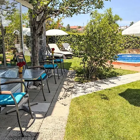 Ein Im Zweirosen By Interhome Apartmán